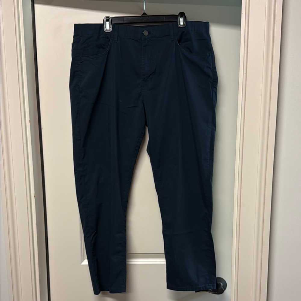 Faherty Movement 5 Pocket Pant - Navy
